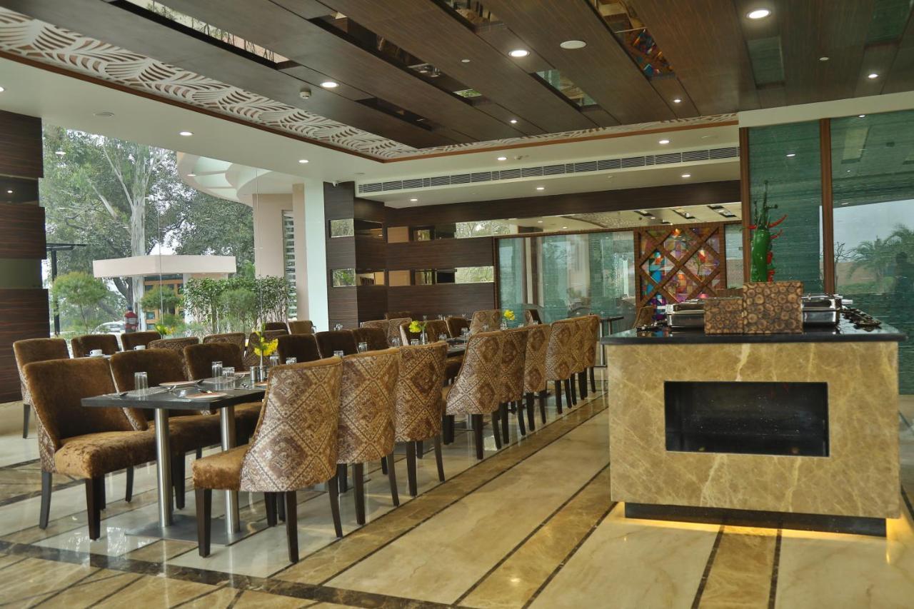 Aveo By Amatra, Gateway To Corbett Hotel Kashipur Екстериор снимка