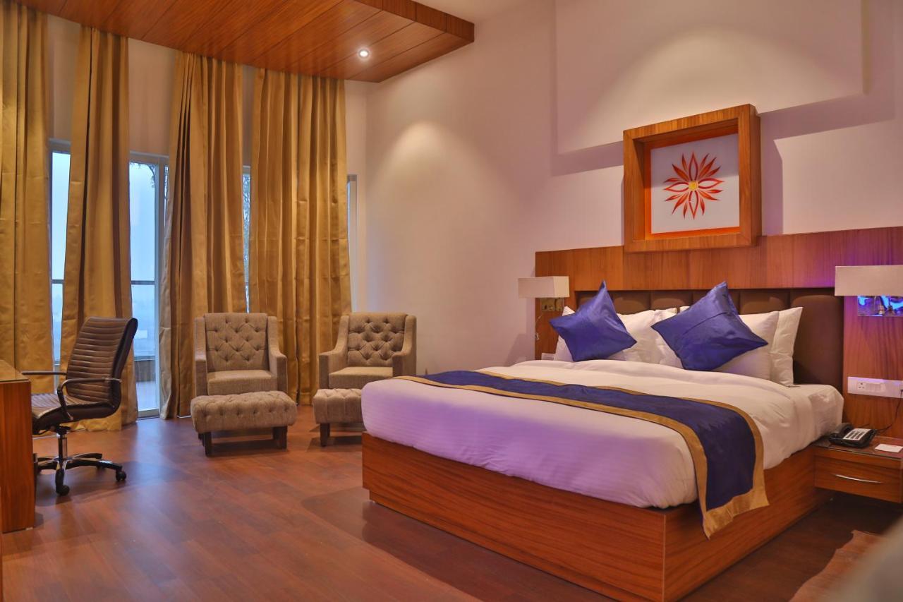 Aveo By Amatra, Gateway To Corbett Hotel Kashipur Екстериор снимка