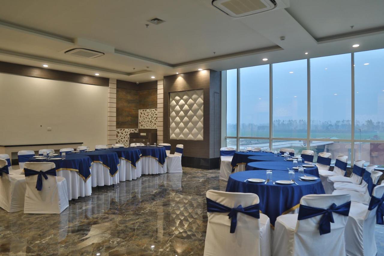 Aveo By Amatra, Gateway To Corbett Hotel Kashipur Екстериор снимка